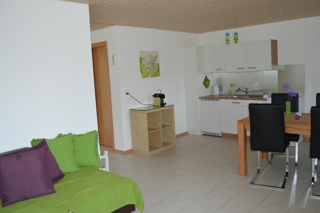 Ferienhaus Stockli บรุนเนน ห้อง รูปภาพ